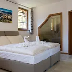 Ξενοδοχείο Wellness Ondrasuv Dvur - Adults Only 4*