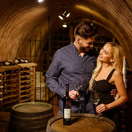 Szálloda Wellness Ondrasuv Dvur - Adults Only